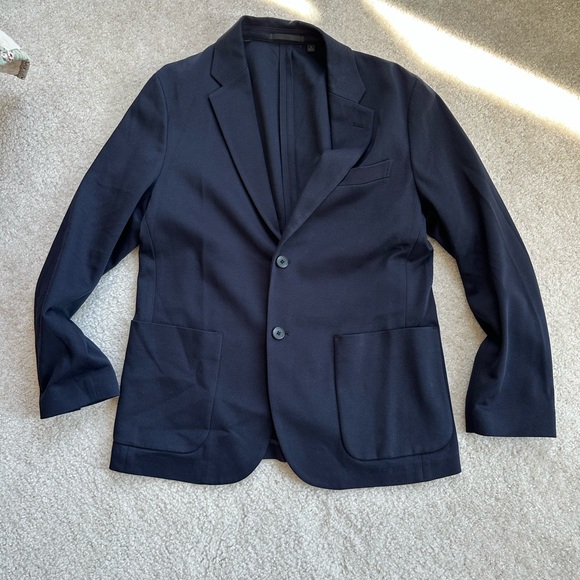 Uniqlo Navy Blazer - Picture 2 of 4